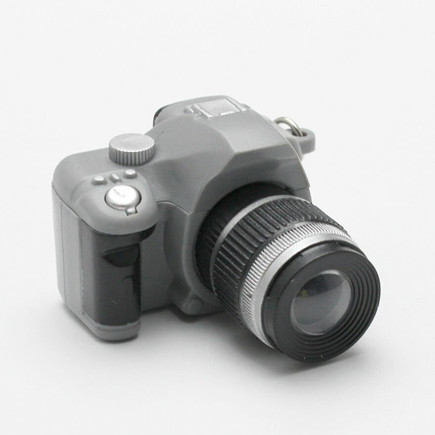 Брелок фотоаппарат со вспышкой серый 
